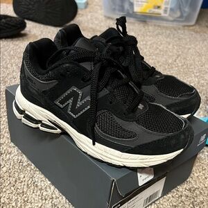 New Balance Kids Sneakers - Black and White